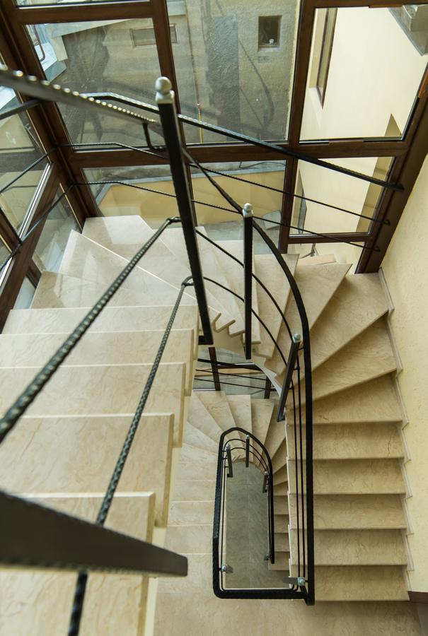 Hotel New Telavi Kültér fotó