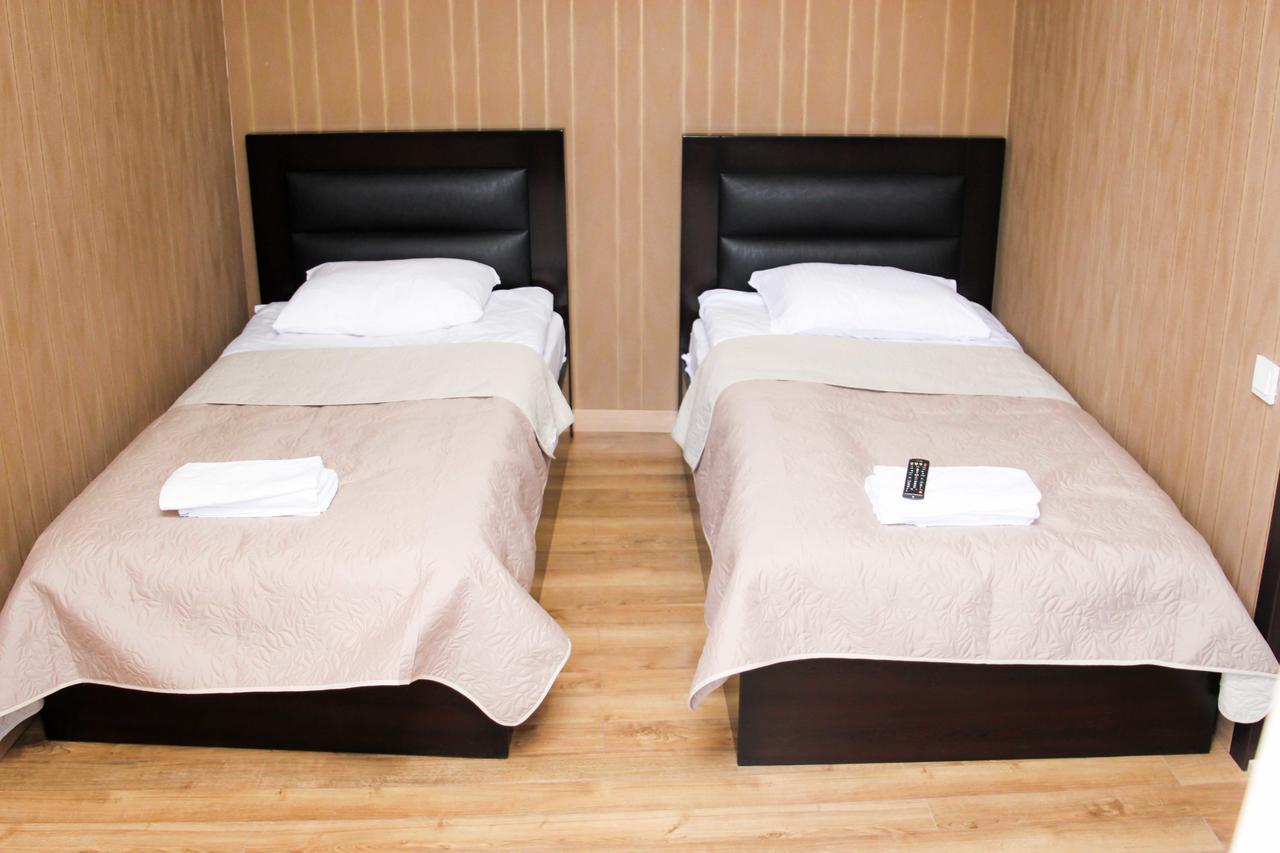 Hotel New Telavi Kültér fotó