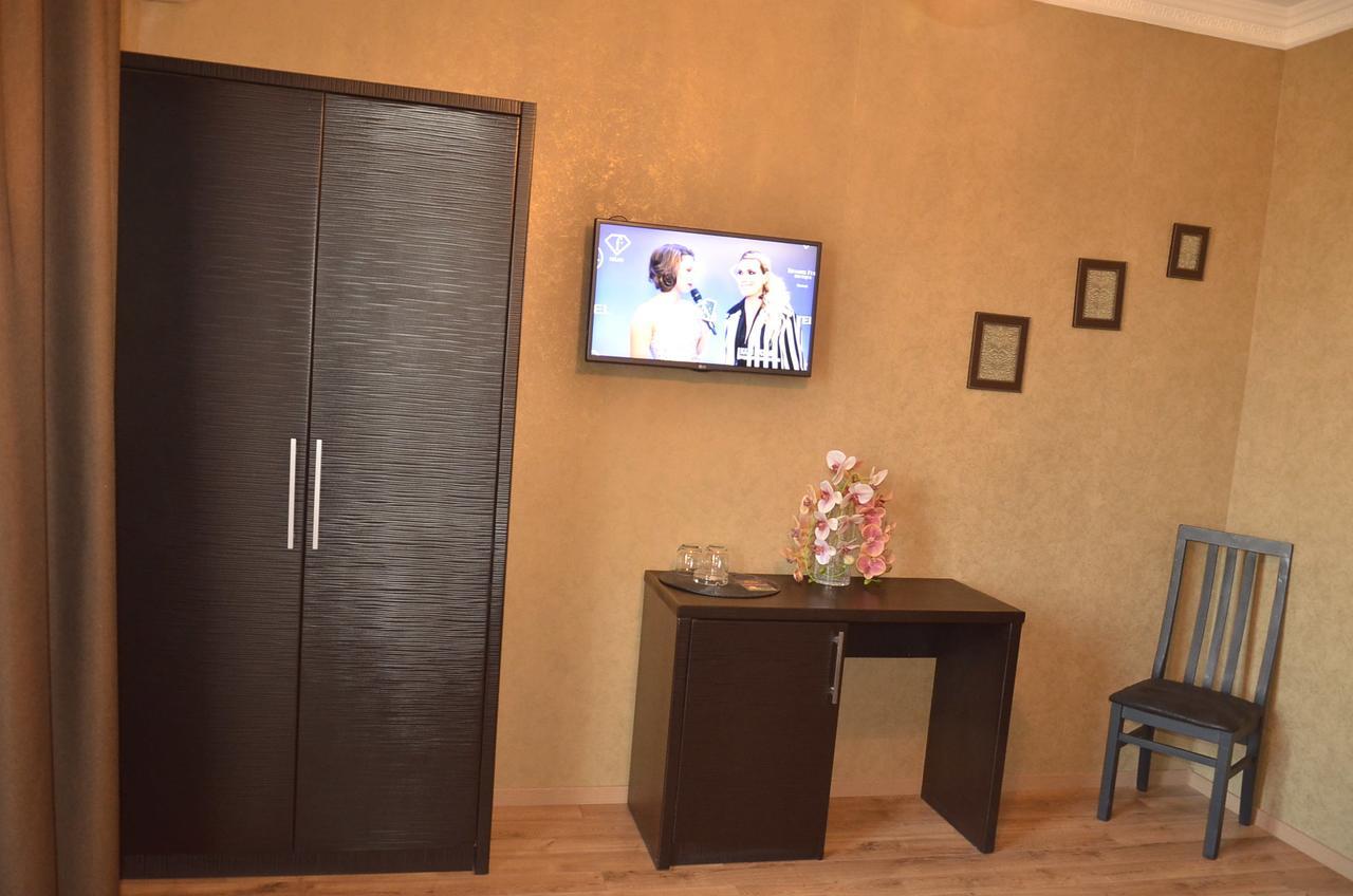 Hotel New Telavi Kültér fotó